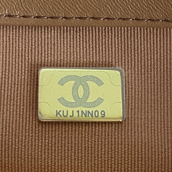 NIB 23C Chanel 19 CC Caramel Quilted Calfskin Leather Flap Bag in Caramel Brown - Picture 10 of 10